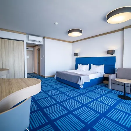 Hvd Viva Club Ultra - Private & Free Parking Hotel